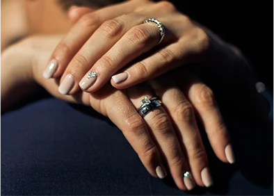 hands placed on the hips